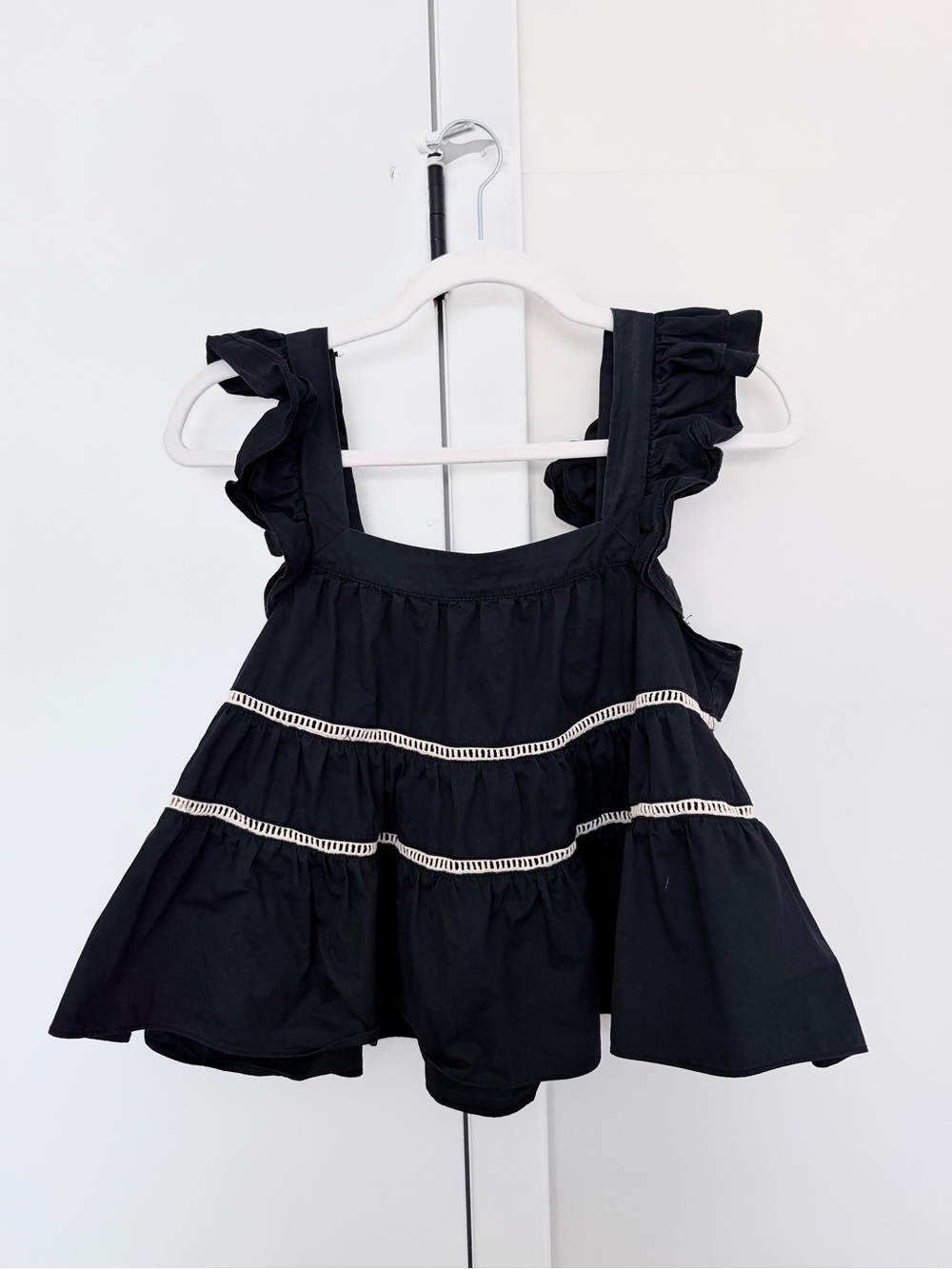 En Saison Black Peplum Top XS